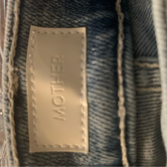 MOTHER JEANS. Insider Crop Step Fray. Love in a boat. - Picture 3 of 8